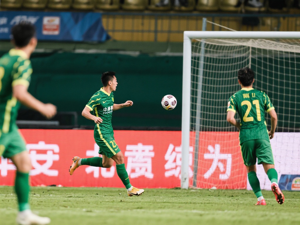 中超激战：基莱斯梅开二度，杨立瑜压哨扳平，津门虎2-2战平北京国安