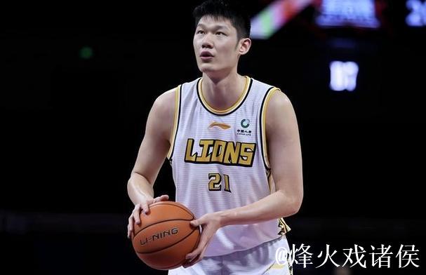 CBA-胡金秋砍下22分 上海99-77大胜广厦喜迎7连胜 CBA-胡金秋砍下22分 上海99-77大胜广厦喜迎7连胜
